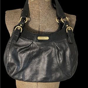 Coach Vintage Black Leather shoulder bag Preowned